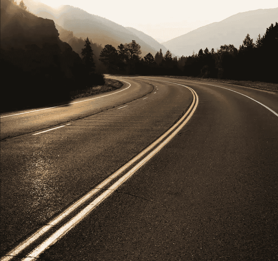 renouvellement-flotte-rendement-energetique-gestion-flotte-ocean.png Route dégagée illustrant le renouvellement de flotte et le choix de véhicules à meilleur rendement énergétique pour une gestion de flotte plus performante.