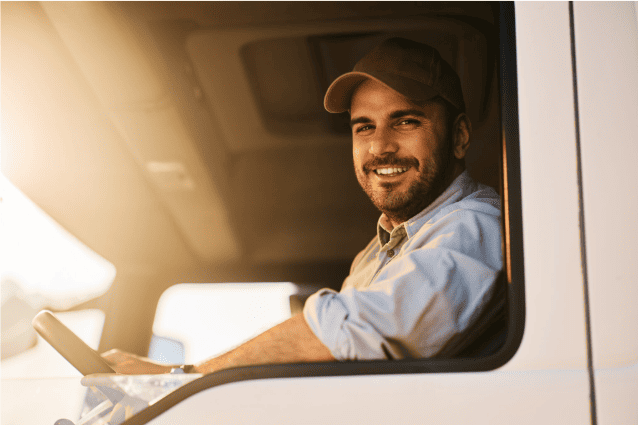 Conducteur de véhicule utilitaire utilisant une solution de géolocalisation pour optimiser la productivité et les interventions terrain via la plateforme Océan.