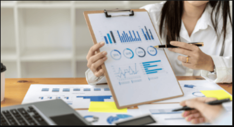 pilotage-strategie-gestion-flotte-solution-ocean.png Analyse de tableaux de bord de gestion de flotte illustrant le pilotage stratégique et l’optimisation des performances avec la solution Océan.