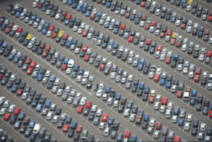 Véhicules sur parking Véhicules sur parking